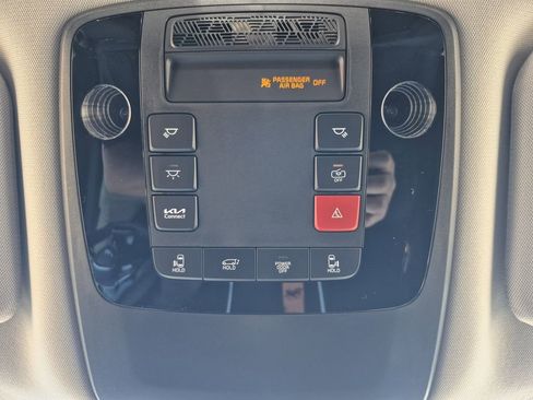New 2026 Kia Carnival EX FWD image 25