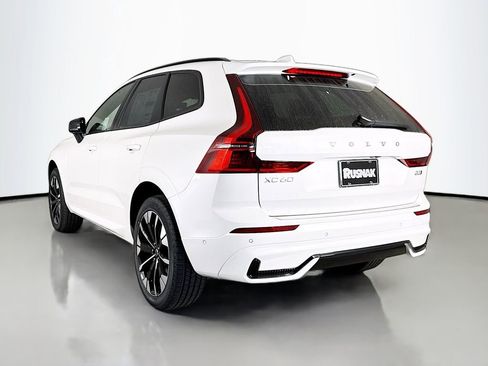 New 2026 Volvo XC60 B5 Plus w/ Climate Package PRO AWD/4WD image 5