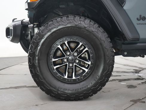 Used 2024 Jeep Wrangler Willys image 30