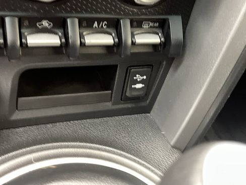 Used 2013 Subaru BRZ Limited w/ Popular Pkg 2C image 19