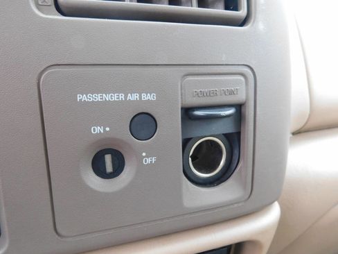 Used 1999 Ford F250 Lariat image 11