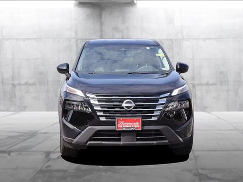 Certified 2026 Nissan Rogue SV FWD image 4