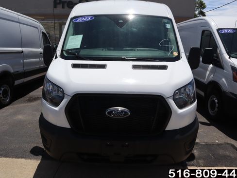 Used 2025 Ford Transit 250 148 Medium Roof RWD image 4