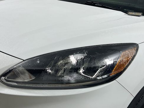 Used 2022 Ford Escape S image 11