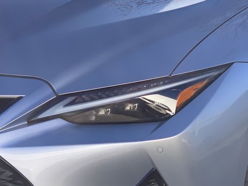 Used 2025 Lexus IS 500 500 F SPORT Performance image 6