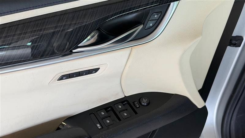 Used 2014 Cadillac XTS Platinum AWD/4WD image 20