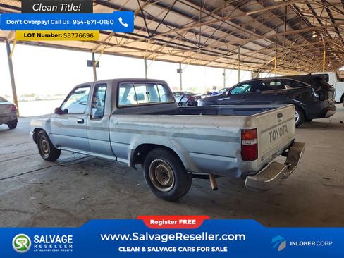 Used 1991 Toyota Pickup Deluxe RWD image 3