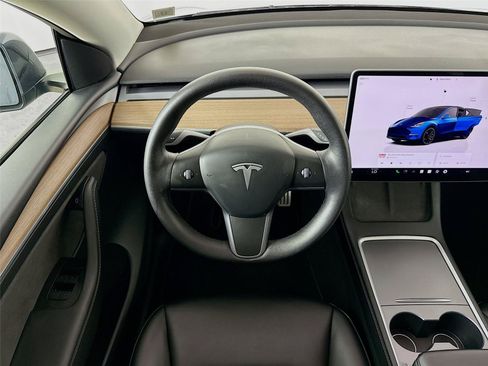 Used 2022 Tesla Model Y Performance AWD/4WD image 22