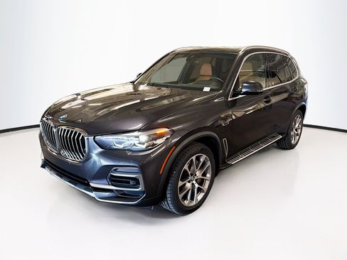 Used 2023 BMW X5 xDrive45e w/ Parking Assistance Package AWD/4WD image 3