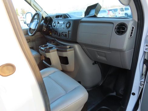 Used 2017 Ford E-350 and Econoline 350 Super Duty w/ Power Windows & Locks Group image 15
