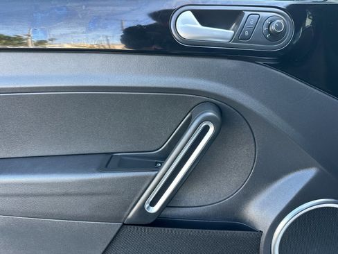 Used 2016 Volkswagen Beetle R-Line SEL image 10