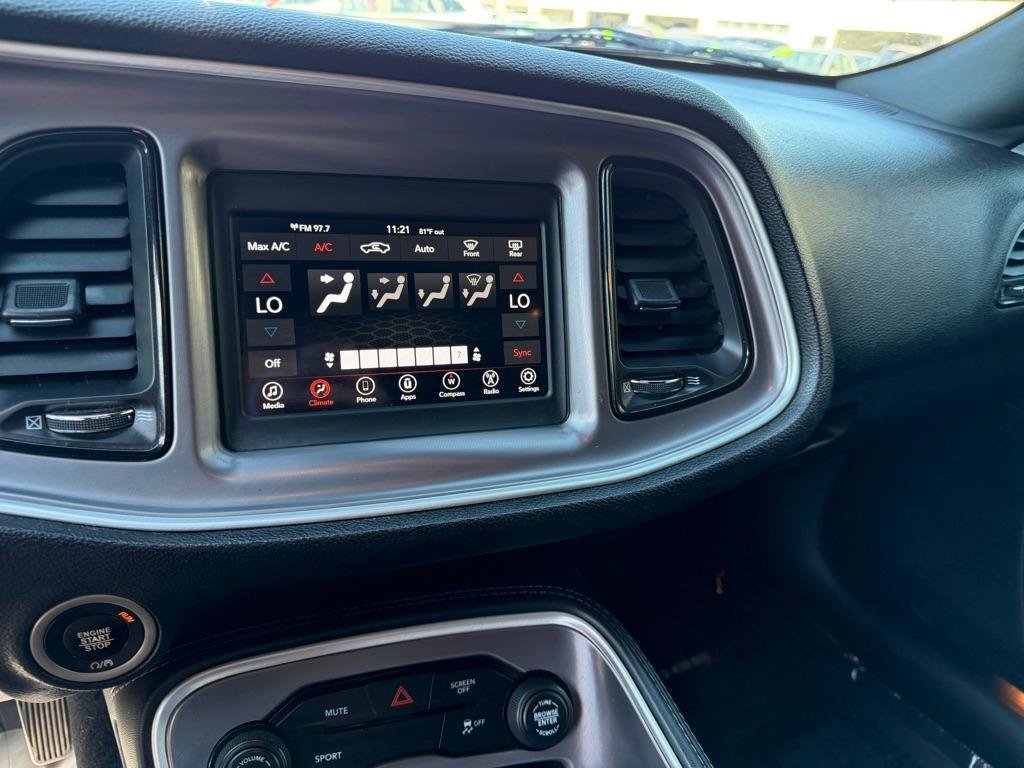 Used 2019 Dodge Challenger SXT w/ Blacktop Package RWD image 29