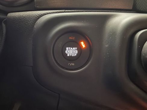 Used 2021 Jeep Gladiator Mojave AWD/4WD image 31