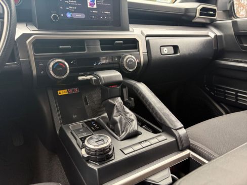 Used 2025 Toyota 4Runner TRD Off-Road image 41