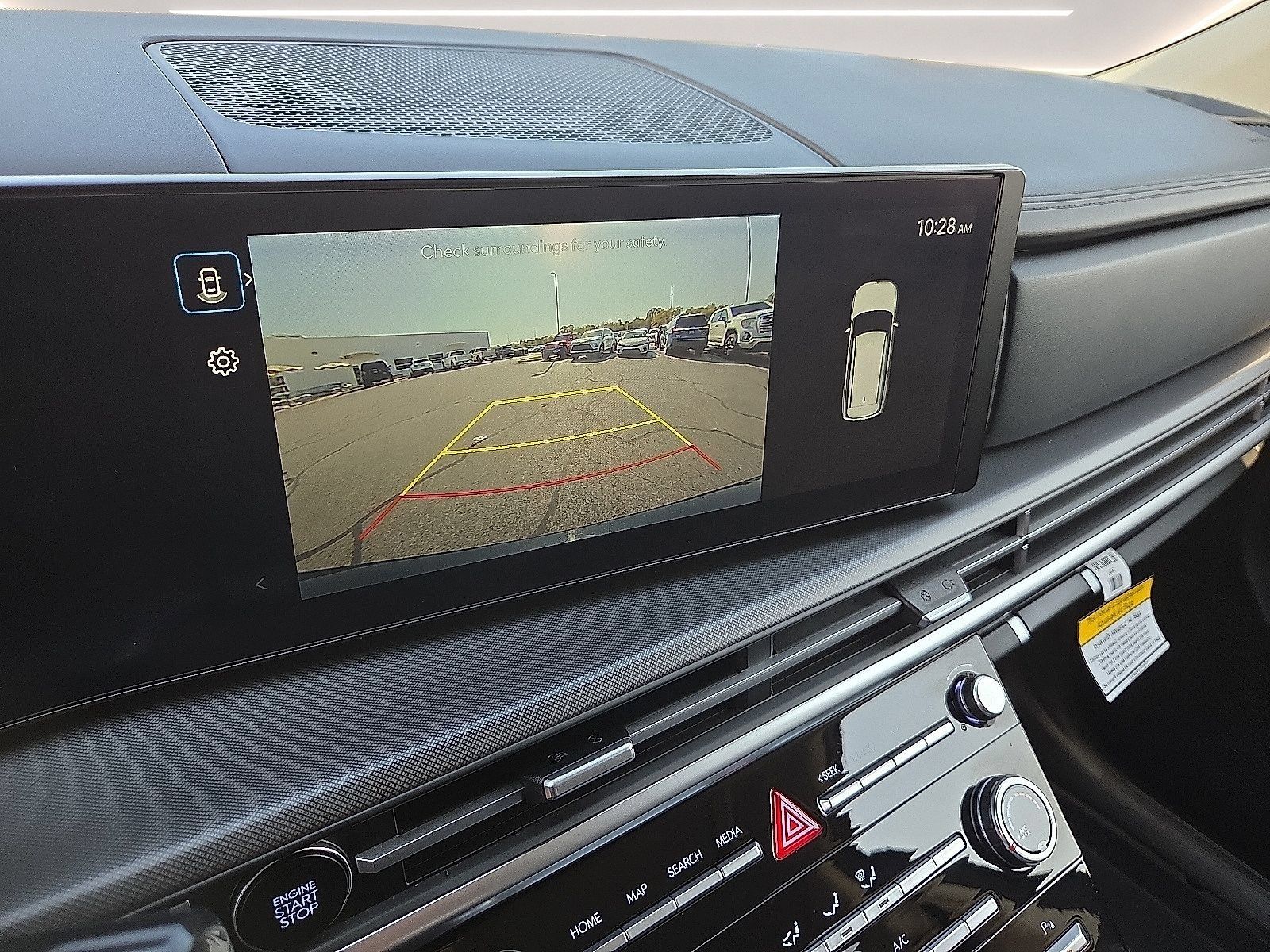 Used 2025 Hyundai Santa Fe SE FWD image 8