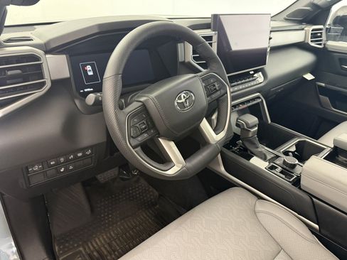 Used 2025 Toyota Tundra SR5 AWD/4WD image 17