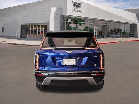 New 2026 Cadillac Vistiq Sport w/ LPO, Floor Liner Package AWD/4WD image 5