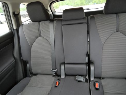 Certified 2025 Toyota Highlander LE AWD/4WD image 14