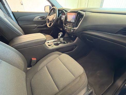 Used 2023 Chevrolet Traverse LT FWD image 29
