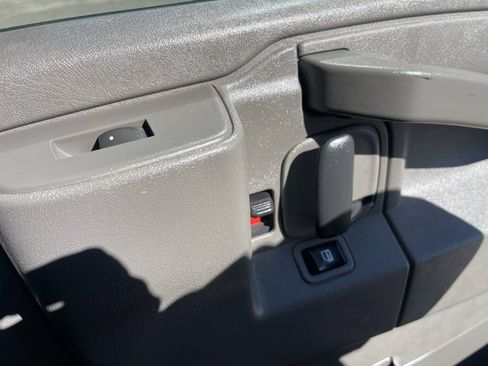 Used 2020 Chevrolet Express 3500 w/ Power Convenience Package image 13