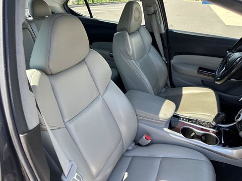 Used 2016 Acura TLX FWD image 19