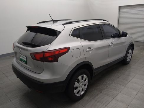 Used 2019 Nissan Rogue Sport SV FWD image 9