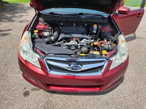 Used 2011 Subaru Legacy 2.5i Premium AWD/4WD image 26