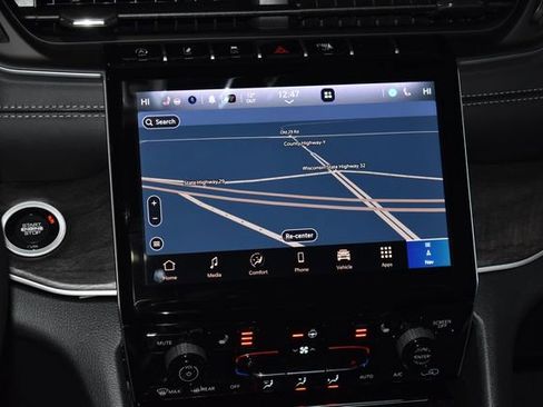 New 2025 Jeep Grand Cherokee Limited w/ Trailer Tow Package image 17