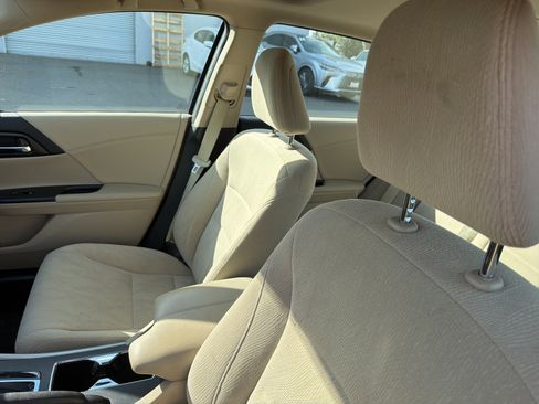 Used 2014 Honda Accord EX image 8