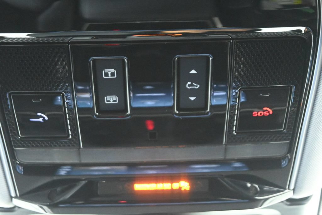 Used 2024 Land Rover Range Rover Sport SE AWD/4WD image 23