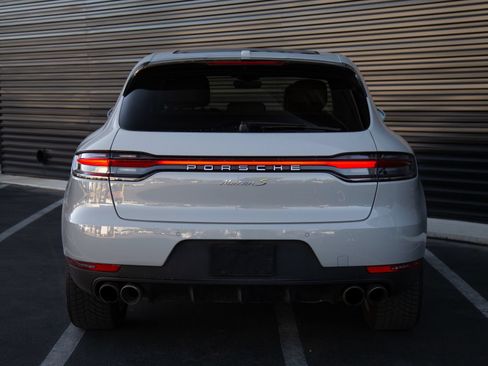 Certified 2020 Porsche Macan S AWD/4WD image 6