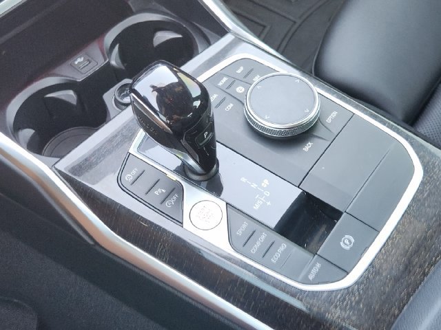 Used 2022 BMW 330i Sedan w/ Convenience Package RWD image 20