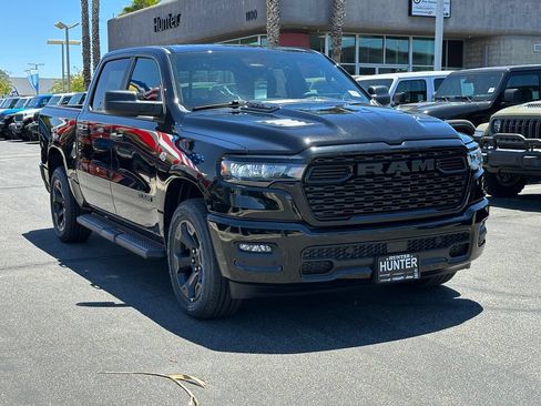 New 2026 RAM 1500 Express AWD/4WD image 10