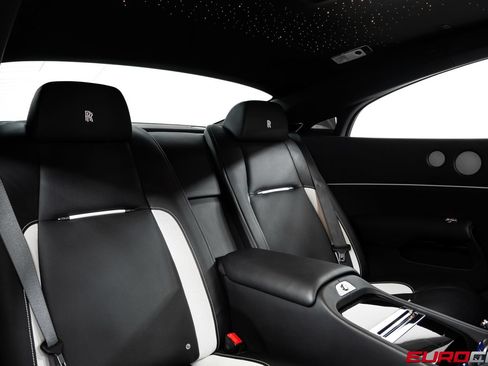 Used 2019 Rolls-Royce Wraith RWD image 35