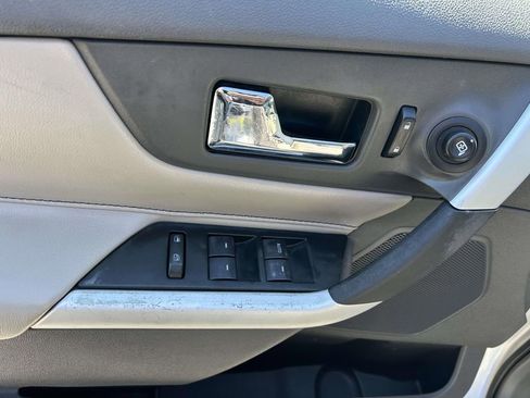 Used 2013 Ford Edge SEL FWD image 18