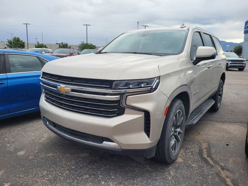 Used 2021 Chevrolet Tahoe LT w/ LT Signature Package AWD/4WD image 22