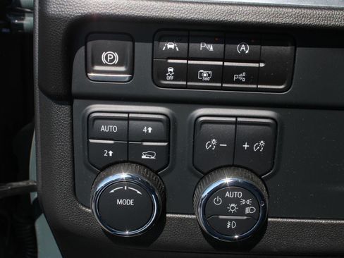 Used 2025 Chevrolet Tahoe RST w/ Comfort Package AWD/4WD image 10