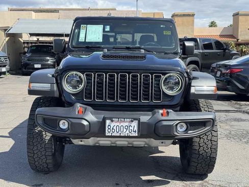 Used 2026 Jeep Gladiator Mojave AWD/4WD image 8