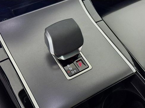 Used 2026 Land Rover Range Rover Velar S image 19