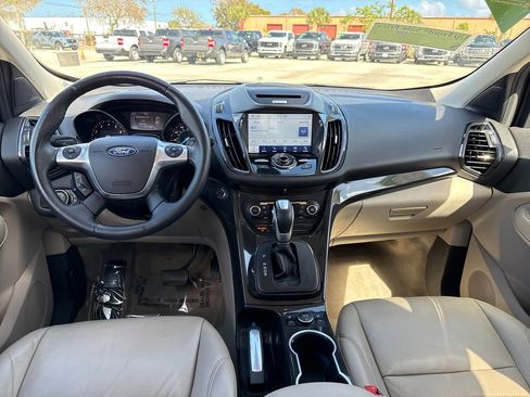 Used 2016 Ford Escape Titanium image 6