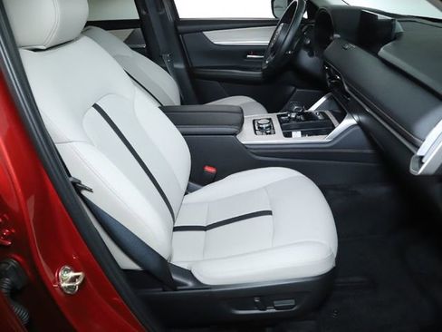 Certified 2025 MAZDA CX-70 Plug-In Hybrid w/ Premium Pkg image 32