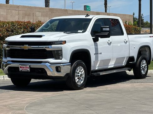 Certified 2025 Chevrolet Silverado 2500 LT w/ Convenience Package AWD/4WD image 8