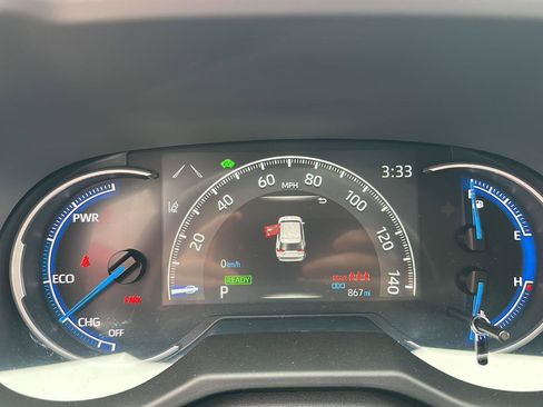 Certified 2025 Toyota RAV4 LE image 28