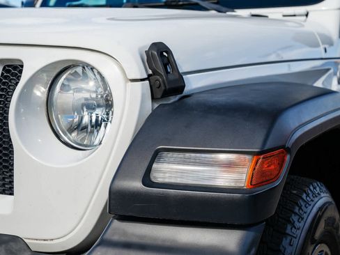 Used 2018 Jeep Wrangler Unlimited Sport S image 8