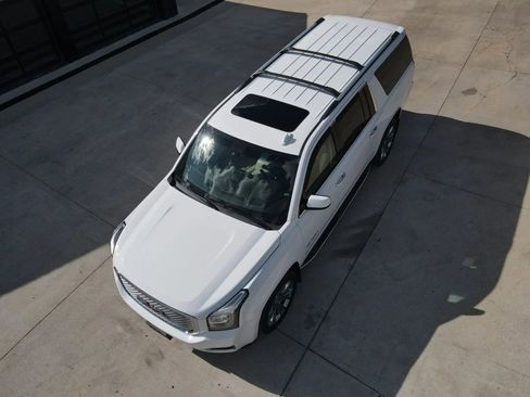 Used 2017 GMC Yukon XL Denali w/ Open Road Package image 60