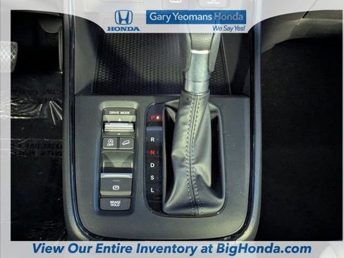 Used 2025 Honda CR-V LX image 23