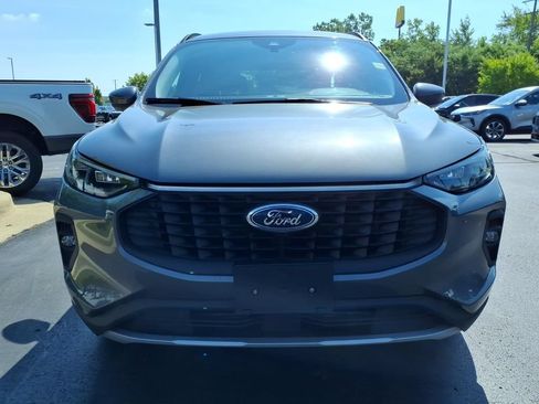 Used 2025 Ford Escape Platinum AWD/4WD image 2