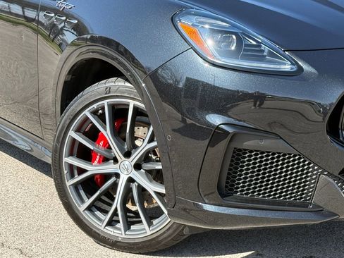 Certified 2023 Maserati Grecale Trofeo AWD/4WD image 2