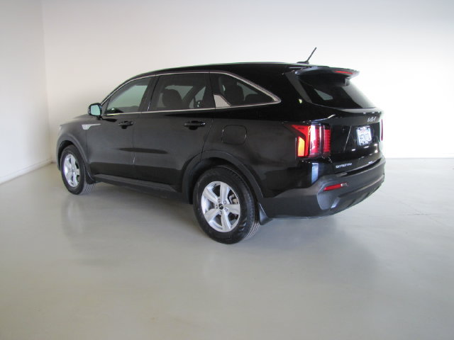 Used 2023 Kia Sorento LX FWD image 45