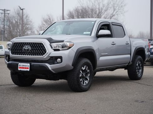 Used 2018 Toyota Tacoma TRD Off-Road image 7